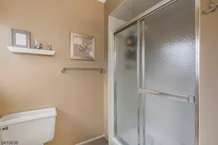 13 Grandview Cir, Raritan Township, NJ 08822 - Photo 29