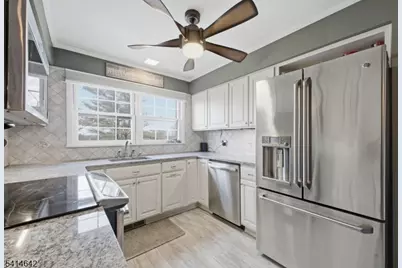 41 Purple Martin Dr, Allamuchy Township, NJ 07840 - Photo 9