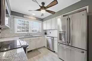 41 Purple Martin Dr, Allamuchy Township, NJ 07840 - Photo 9