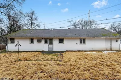 104 Warrenville Rd, Green Brook Township, NJ 08812 - Photo 15