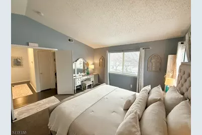 137 Drake Ln, Roxbury Township, NJ 07852 - Photo 23