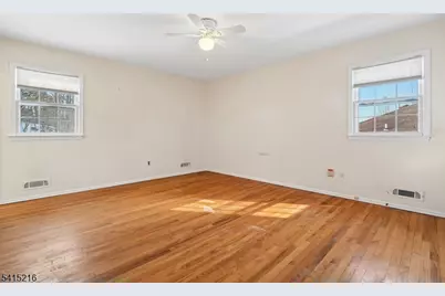 53 Sherbrook Dr, Berkeley Heights Township, NJ 07922 - Photo 19