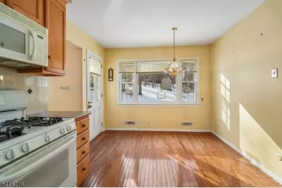 53 Sherbrook Dr, Berkeley Heights Township, NJ 07922 - Photo 9