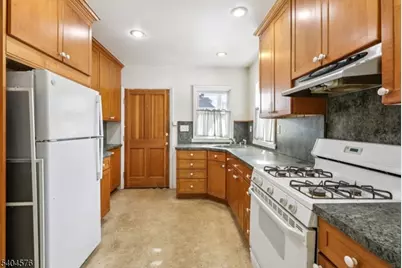 75 Prospect St, Little Falls Township, NJ 07424 - Photo 9