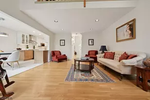 8 Sherwood Dr, Mountain Lakes, NJ 07046 - Photo 13