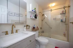 175 Rosewood Ln, Woodbridge Township, NJ 07064 - Photo 11