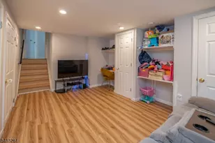 175 Rosewood Ln, Woodbridge Township, NJ 07064 - Photo 19