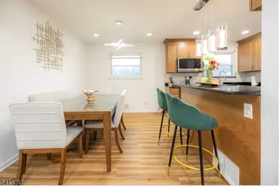 175 Rosewood Ln, Woodbridge Township, NJ 07064 - Photo 5