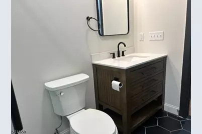 126 Newark Pompton Tpke #B, Pequannock Township, NJ 07440 - Photo 7