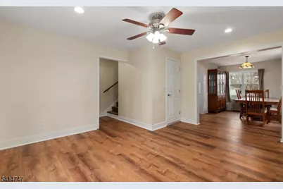 19 Adams St, Belvidere, NJ 07823 - Photo 5