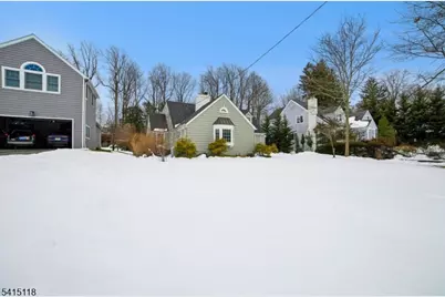 10 Great Hills Ter, Millburn, NJ 07078 - Photo 3