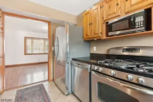 32 Glenville Rd, Edison Twp., NJ 08817 - Photo 5