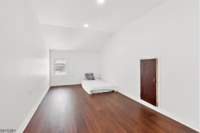 32 Glenville Rd, Edison Twp., NJ 08817 - Photo 17