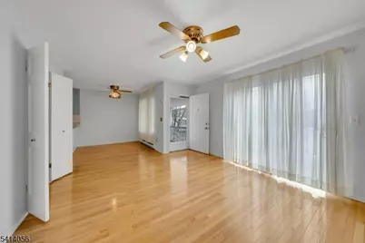 66 Village Green Rd, Bedminster Township, NJ 07921 - Photo 5