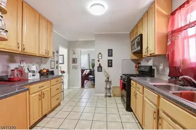 64 Fernwood Rd, Maplewood, NJ 07040 - Photo 9