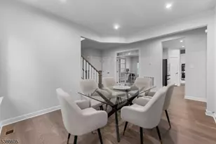 58 Oakwood Blvd, Union Township, NJ 08827 - Photo 9