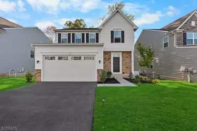 58 Oakwood Blvd, Union Township, NJ 08827 - Photo 3