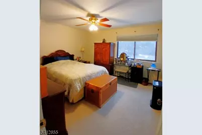 112 Stonegate Ln, Stanhope, NJ 07874 - Photo 9