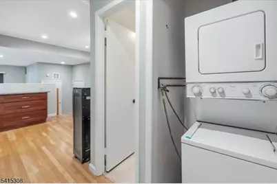 117 Sunset Ky, Secaucus, NJ 07094 - Photo 9