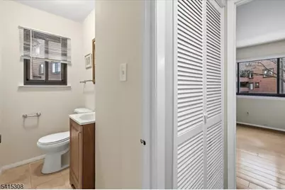 117 Sunset Ky, Secaucus, NJ 07094 - Photo 15