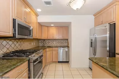 130 N 7th St, Saddle Brook Township, NJ 07663 - Photo 11