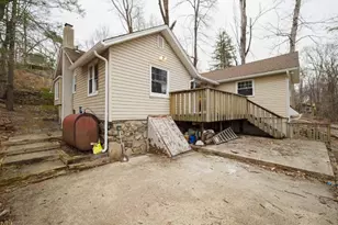 240 Acabonack Rd, Vernon, NJ 07422 - Photo 9