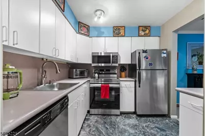 466B Liberty St, Little Ferry, NJ 07643 - Photo 5