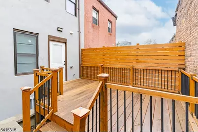 16 Eagle St, Newark, NJ 07102 - Photo 27