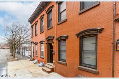16 Eagle St, Newark, NJ 07102 - Photo 3