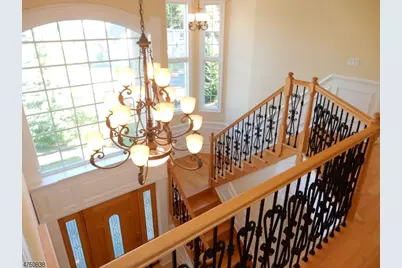 230 East Ln, Clark Township, NJ 07066 - Photo 3