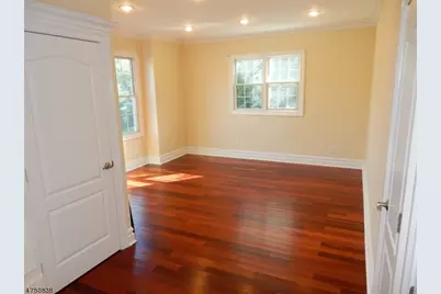 230 East Ln, Clark Township, NJ 07066 - Photo 13