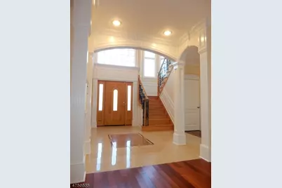 230 East Ln, Clark Township, NJ 07066 - Photo 5