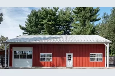 201 Lows Hollow Rd, Lopatcong Township, NJ 08886 - Photo 5