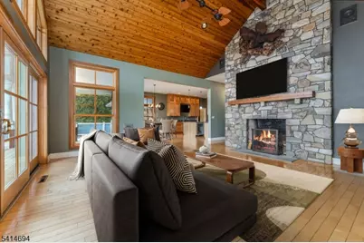 201 Lows Hollow Rd, Lopatcong Township, NJ 08886 - Photo 27