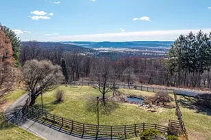 201 Lows Hollow Rd, Lopatcong Township, NJ 08886 - Photo 3