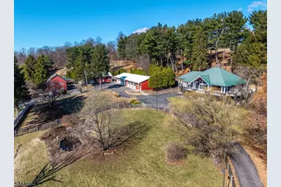 201 Lows Hollow Rd, Lopatcong Township, NJ 08886 - Photo 5