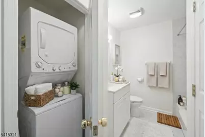 497 Teal Plz, Secaucus, NJ 07094 - Photo 9