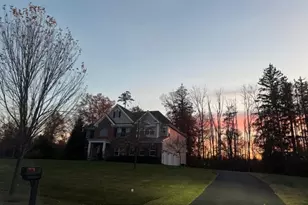 18 Walden Pl, Bernards Township, NJ 07920 - Photo 7