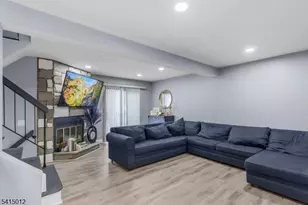 40 Bennington Square, Washington Township, NJ 07840 - Photo 3