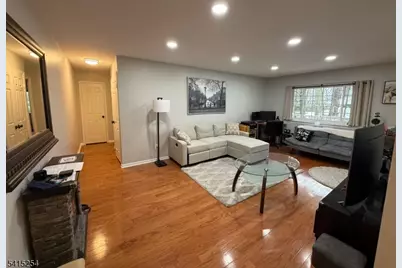 18 Foxwood Dr #H, Morris Plains, NJ 07950 - Photo 3