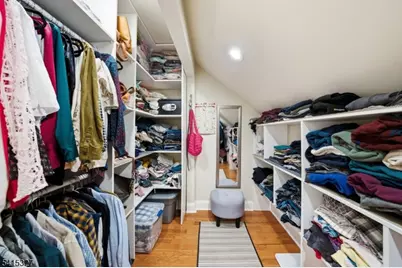 107 Van Dyke Ct, Hillsborough Township, NJ 08844 - Photo 25