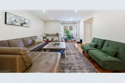 107 Van Dyke Ct, Hillsborough Township, NJ 08844 - Photo 9