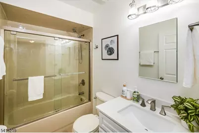 1 Hilltop Pl, Montclair, NJ 07042 - Photo 19