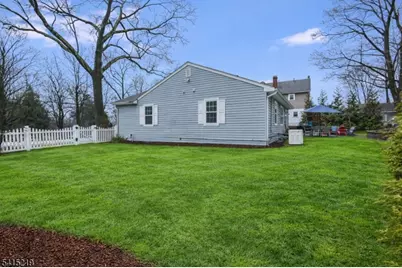 1 Hilltop Pl, Montclair, NJ 07042 - Photo 27