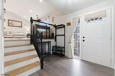 61 Queen Anne Dr, Bernards Township, NJ 07920 - Photo 9