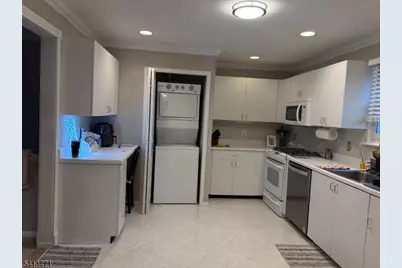 25 Frankie Ln, East Hanover Township, NJ 07936 - Photo 7