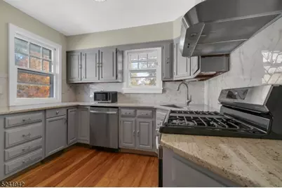 111 Park St #2, Montclair, NJ 07042 - Photo 5