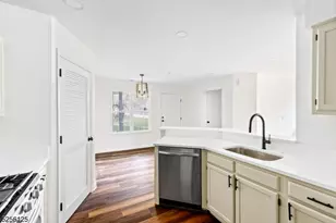 6001 Tudor Dr, Pequannock Township, NJ 07444 - Photo 9