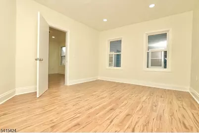 81 Berkeley Ave, Bloomfield, NJ 07003 - Photo 25