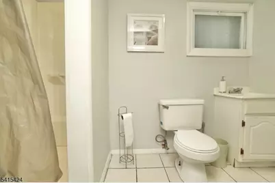 81 Berkeley Ave, Bloomfield, NJ 07003 - Photo 41